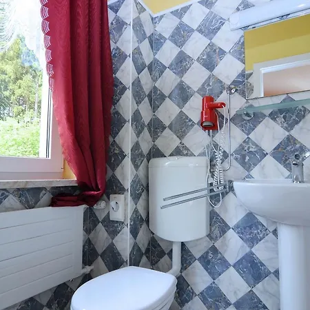 Apartamento Spacious With Pool In *