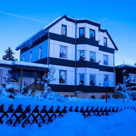Spacious With Pool In Apartamento Bad Sachsa
